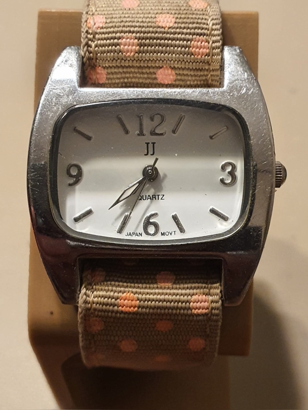 🦋10/$20🦋 JJ Silver/White Nylon Women's Watch